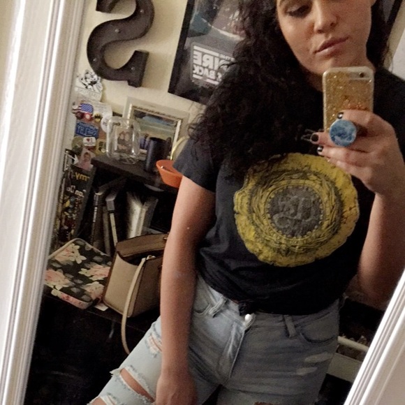 Meet your Posher Shelby 🐚 🐝 - Picture 2 of 4